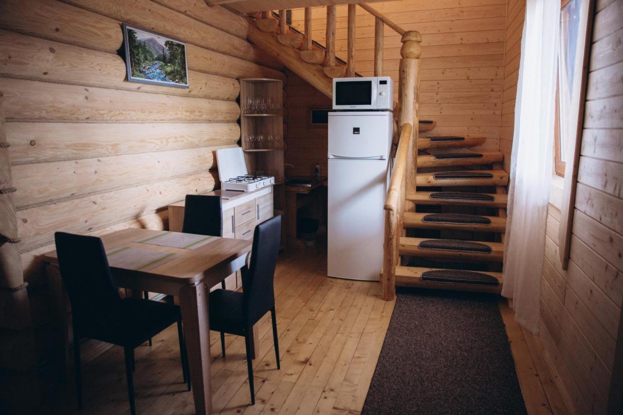 Konopka Guest House Bukovel Exteriör bild